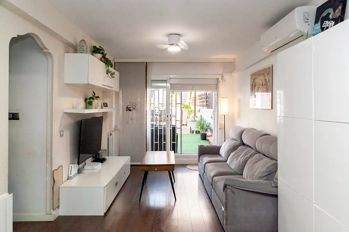 Sala de estar de Piso en venta en Barcelona con Aire acondicionado, Calefacción y Terraza