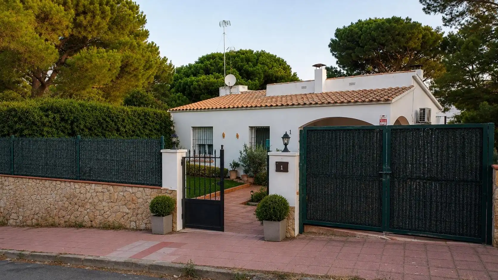 Exterior view of Houses for sale in Pals  with Air Conditioner, Heating and Private garden