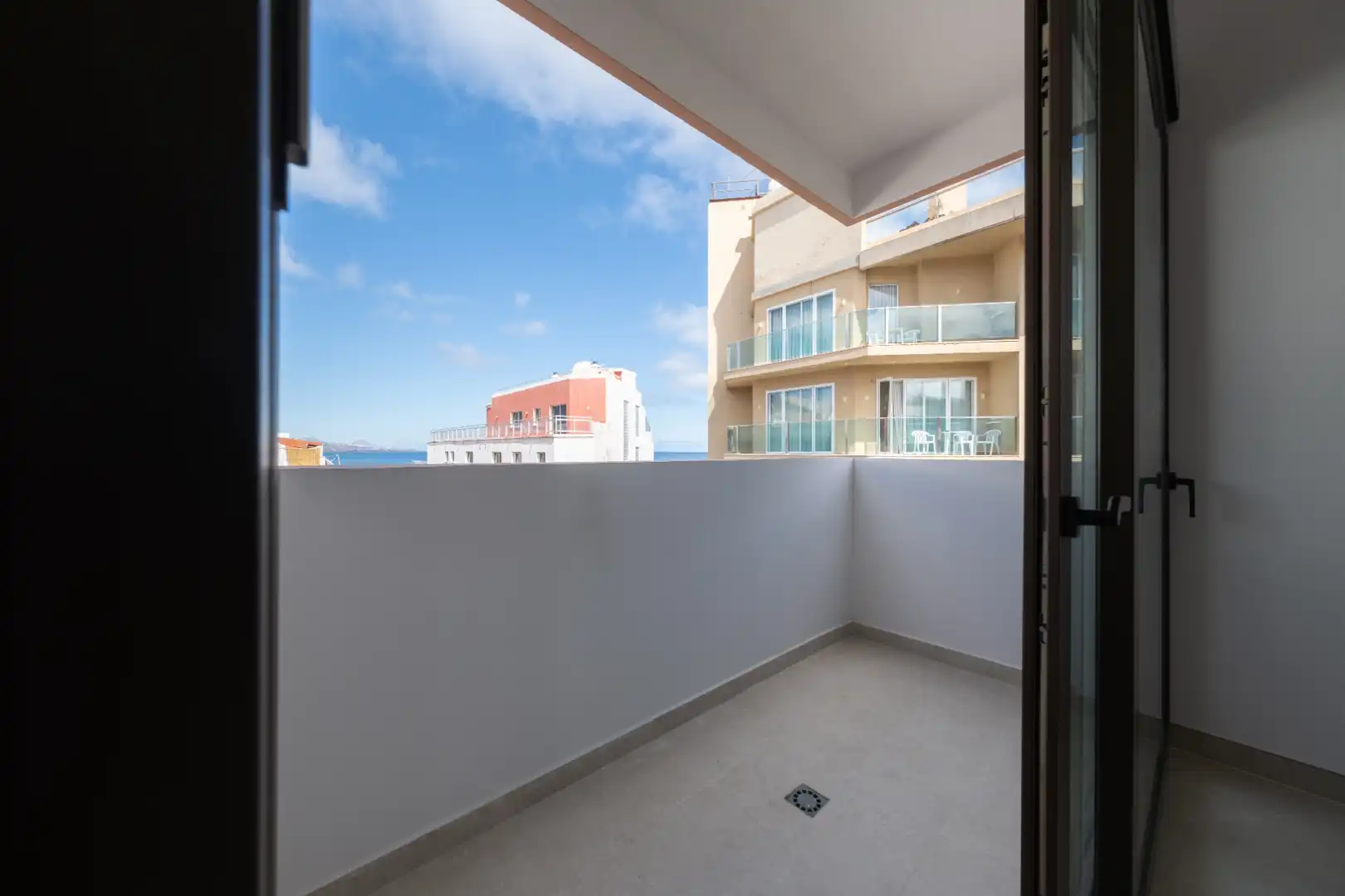 Balcony of Attic for sale in Las Palmas de Gran Canaria  with Air Conditioner, Terrace and Storage room