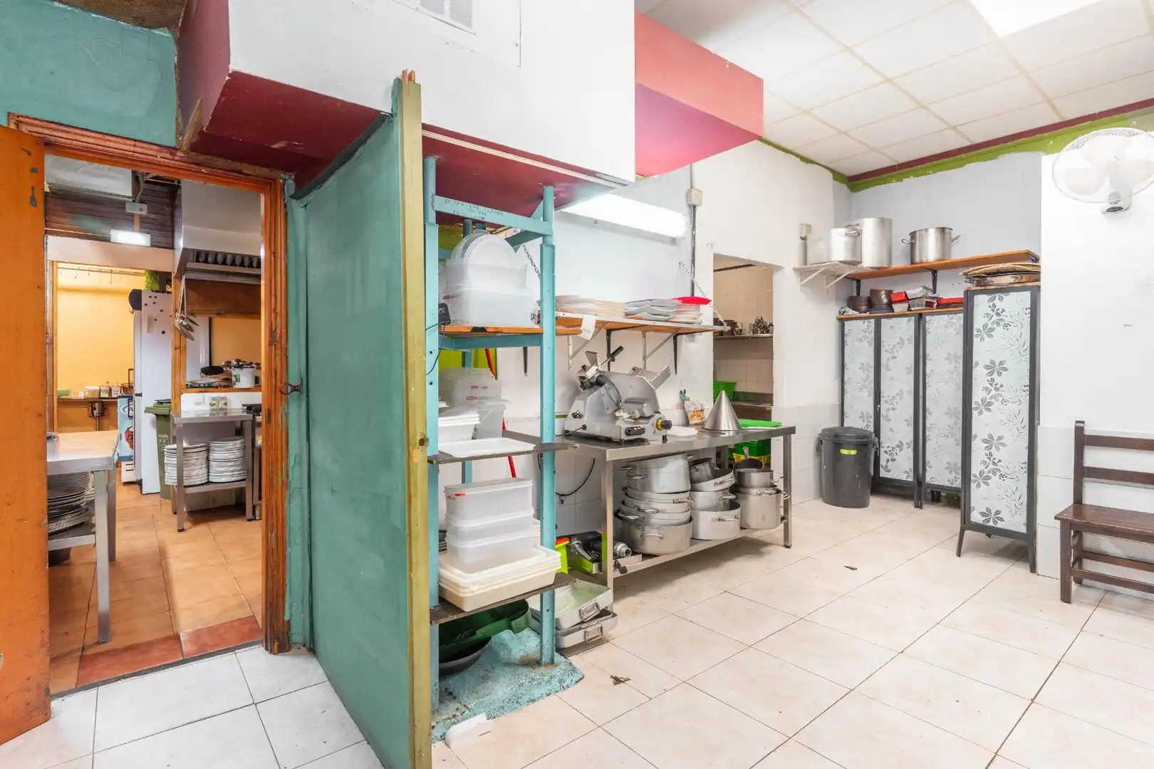 Cocina de Local en venta en Gijón  con Amueblado