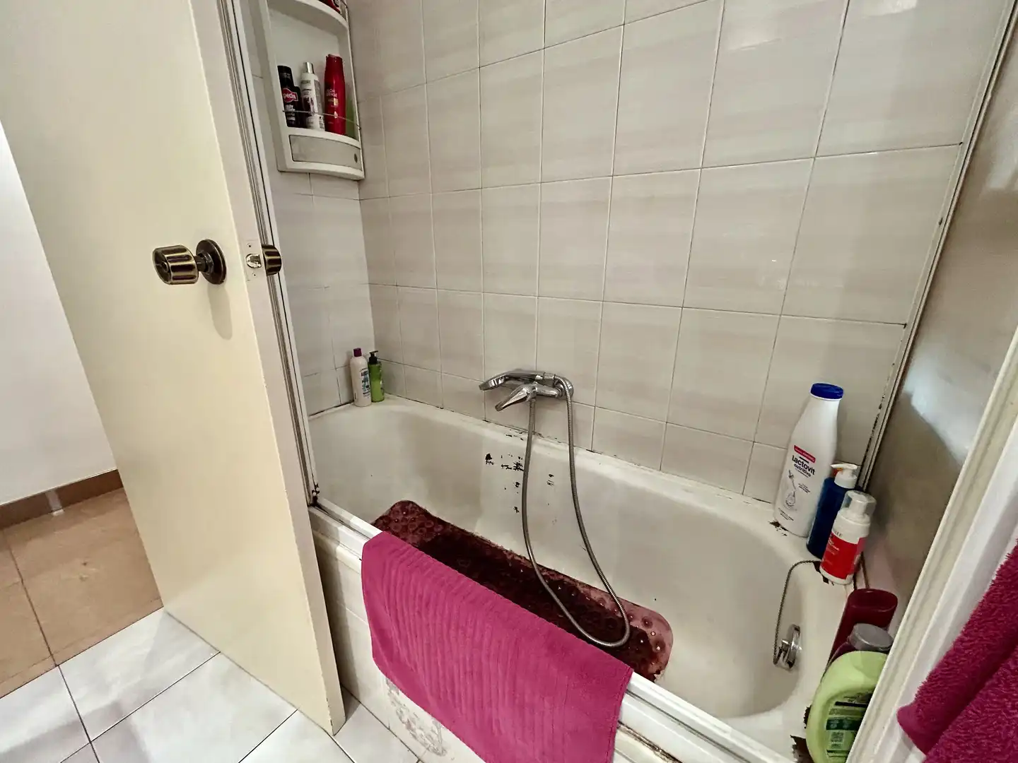 Bathroom of Flat for sale in Martorell