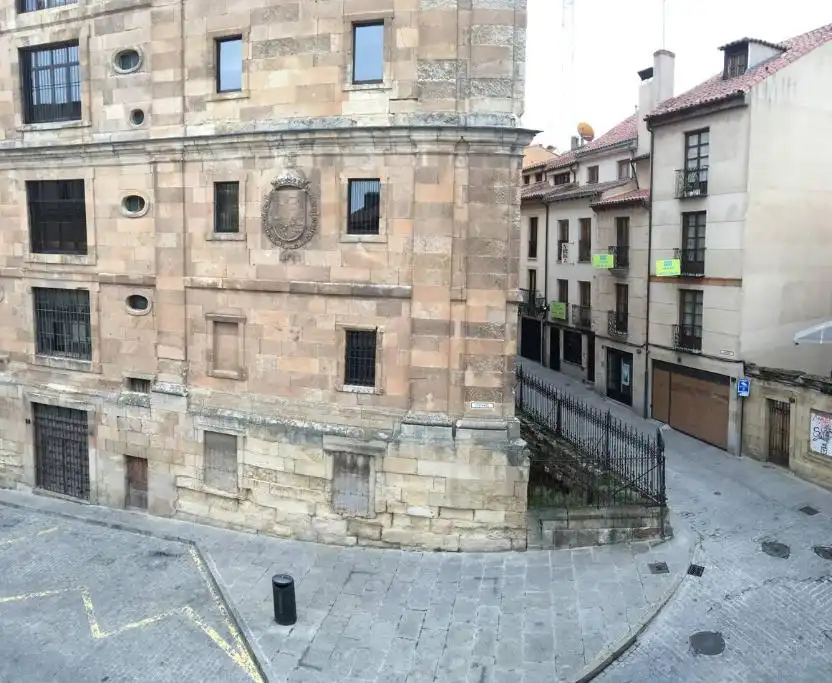 Vista exterior de Dúplex en venta en Salamanca con Calefacción