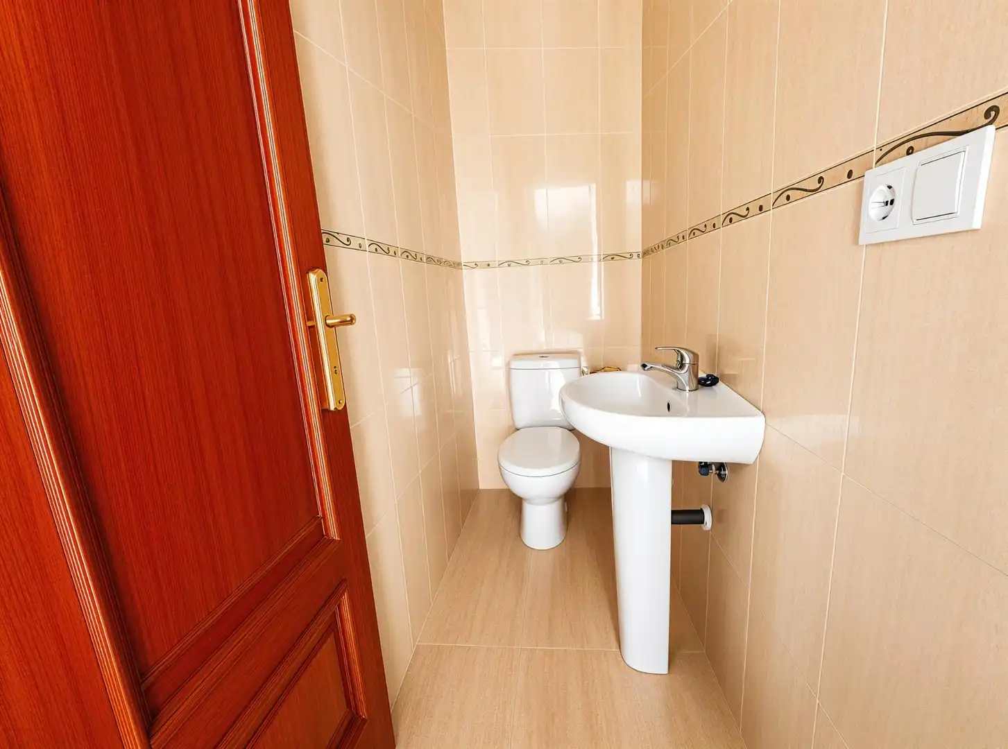 Bathroom of Detached homes for sale in Utrera