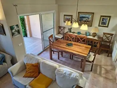 Menjador de Casa adosada en venda en Pals amb Aire condicionat, Calefacció i Jardí privat