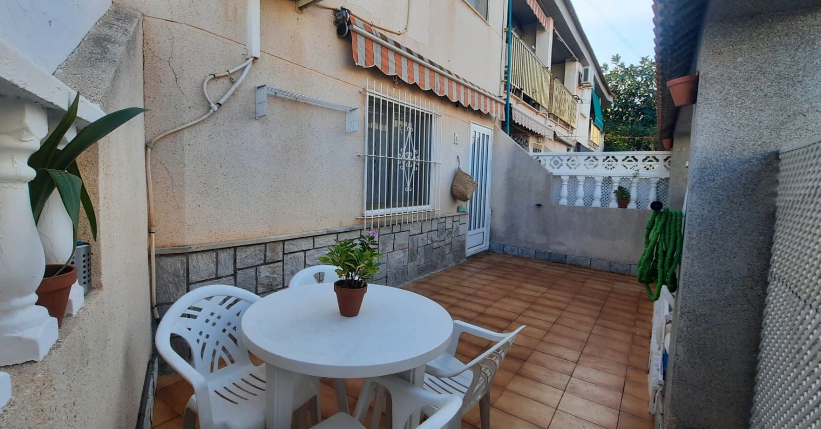 Terrassa de Casa adosada en venda en San Pedro del Pinatar amb Aire condicionat, Calefacció i Jardí privat