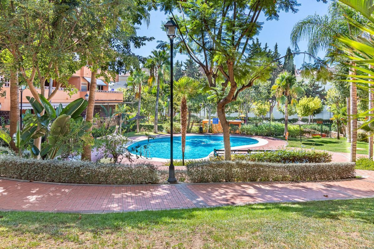 Garden of Duplex for sale in Marbella  with Air Conditioner, Terrace and Storage room