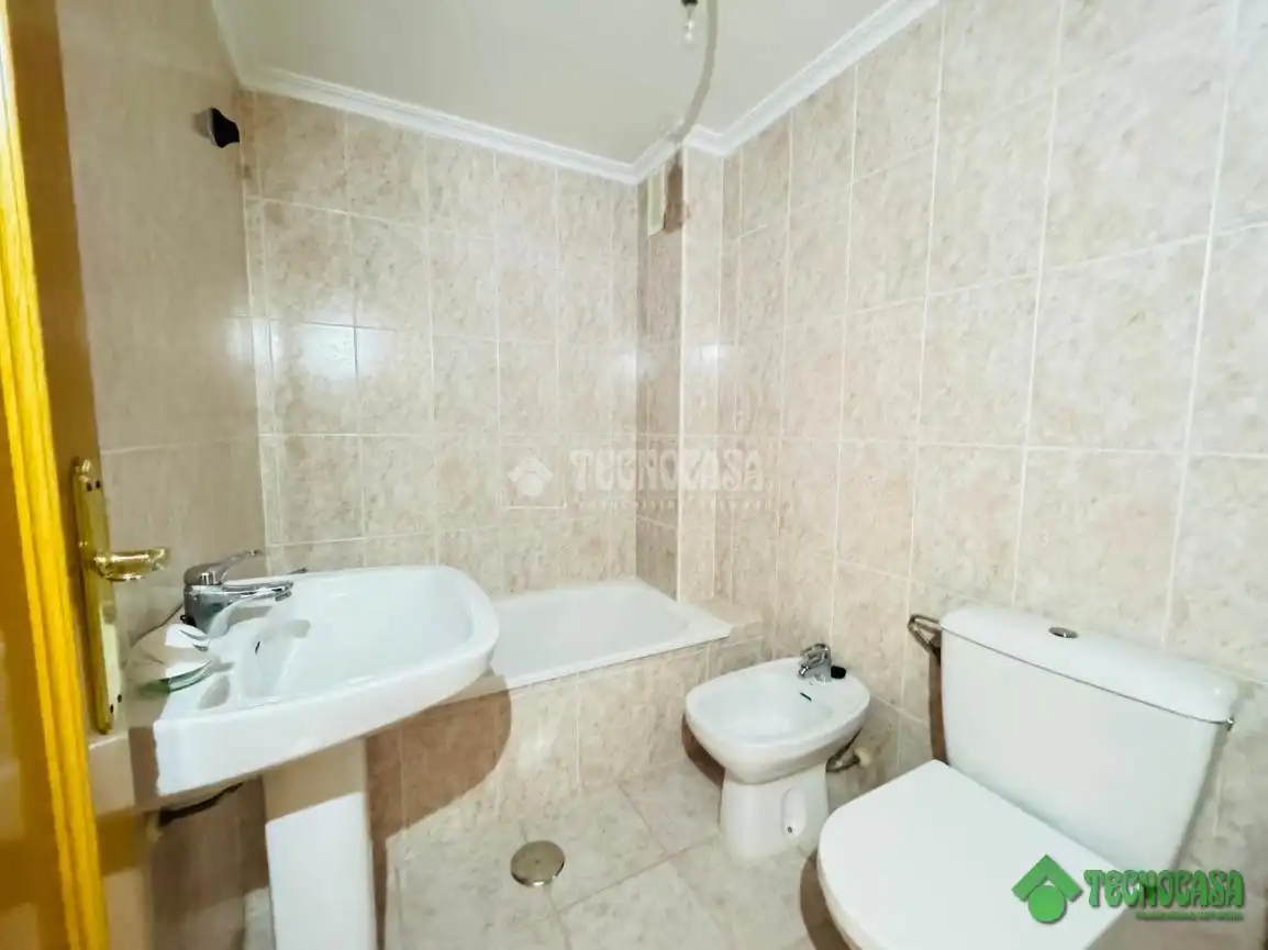 Baño de Piso en venta en Pozo Cañada con Calefacción y Terraza