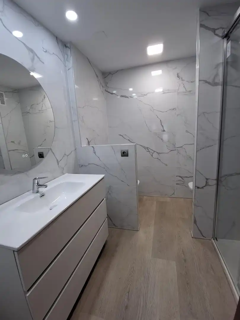 Bany de Pis de lloguer en Centro