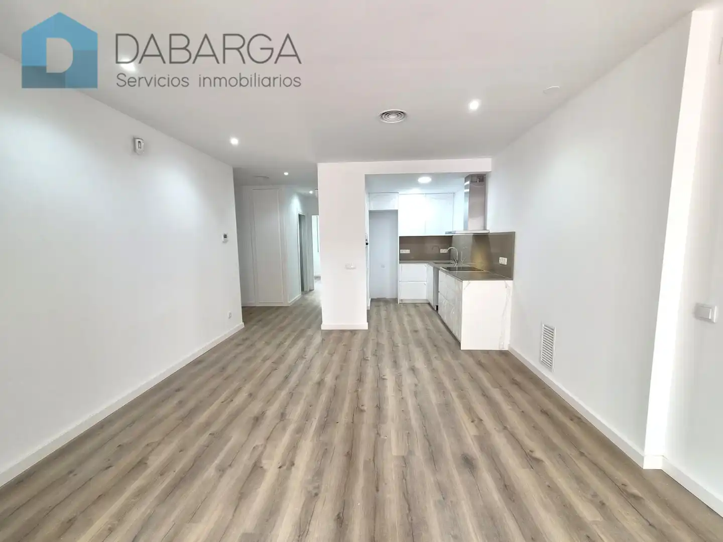 Wohnung zum Verkauf in Ripollet mit Klimaanlage, Parkett und Terrasse