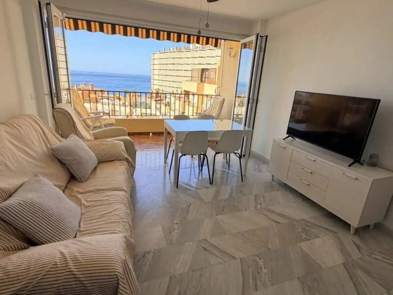 Sala d'estar de Apartament de lloguer en Almuñécar