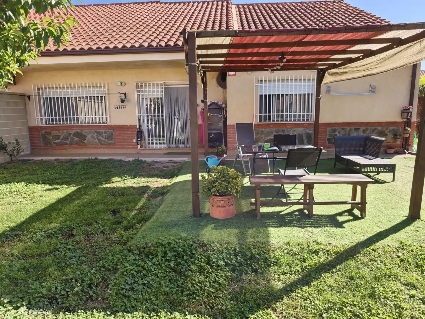 Jardín de Casa o chalet en venta en Novés con Aire acondicionado, Calefacción y Jardín privado