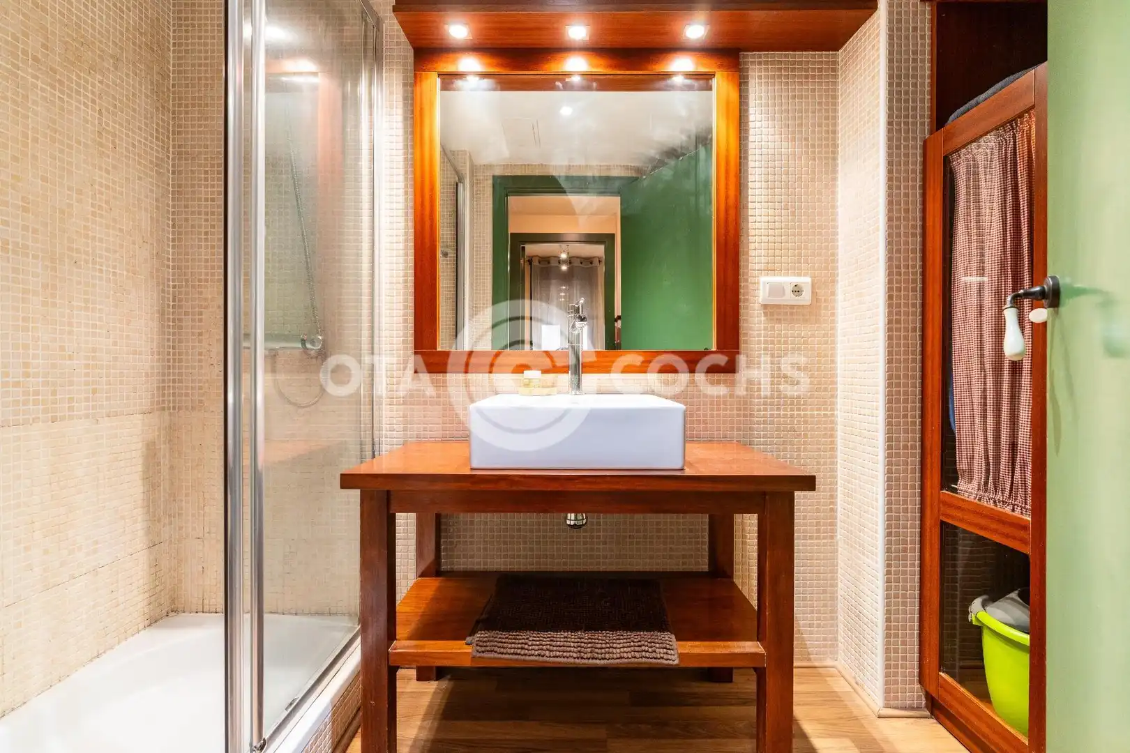 Baño de Piso en venta en Prades con Calefacción y Parquet