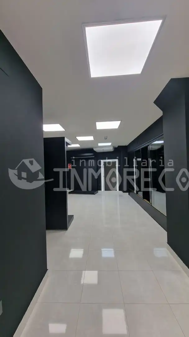 Local commercial à louer à Inmobiliaria - Barreda, imagen 4