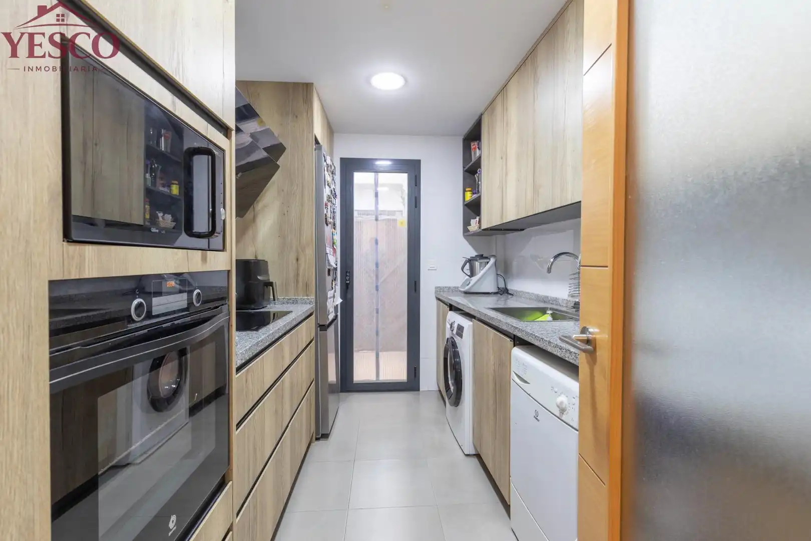 Küche von Wohnung zum Verkauf in Churriana de la Vega mit Klimaanlage