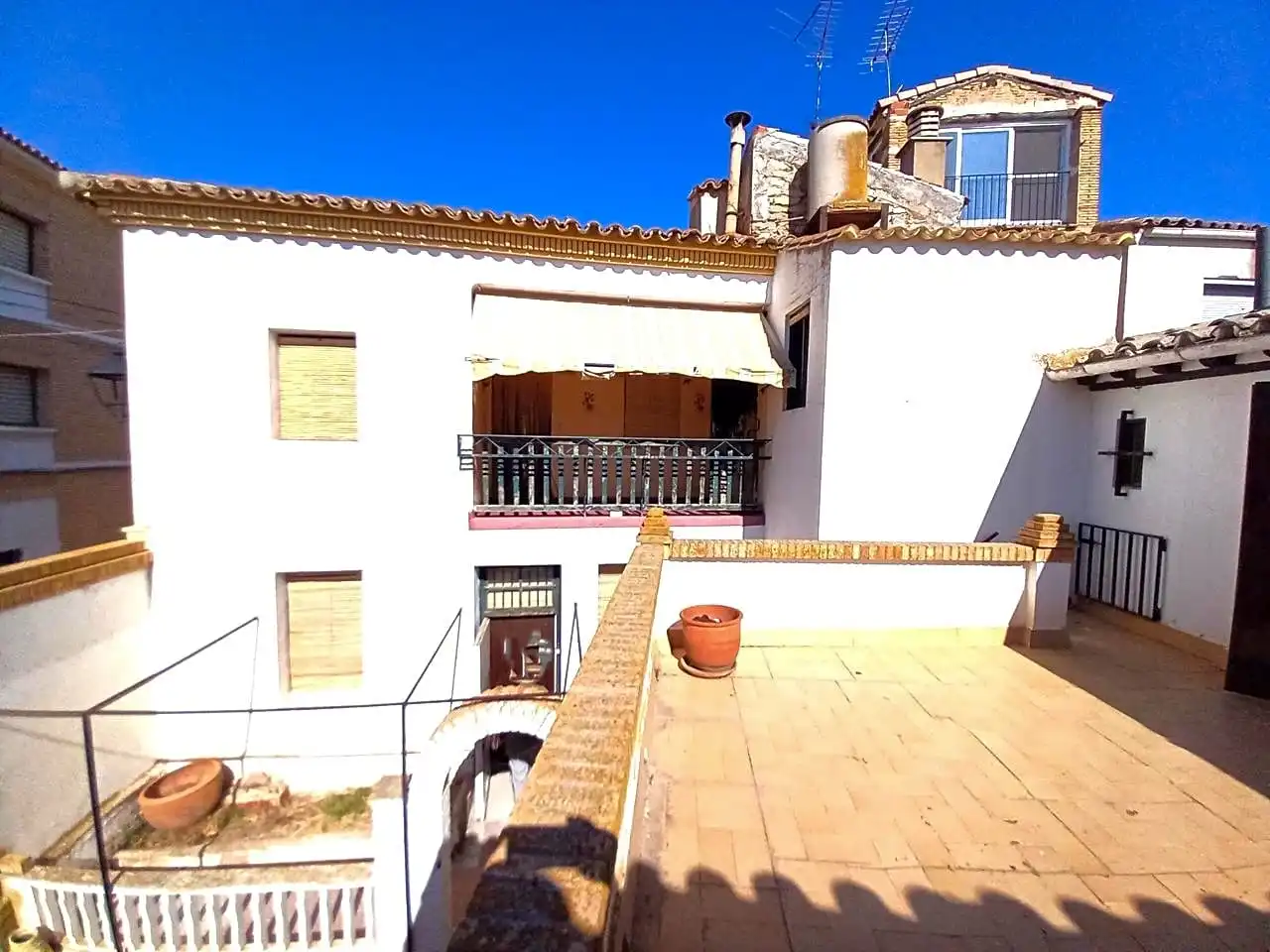 Vista exterior de Casa o xalet en venda en Gelsa amb Calefacció, Jardí privat i Terrassa