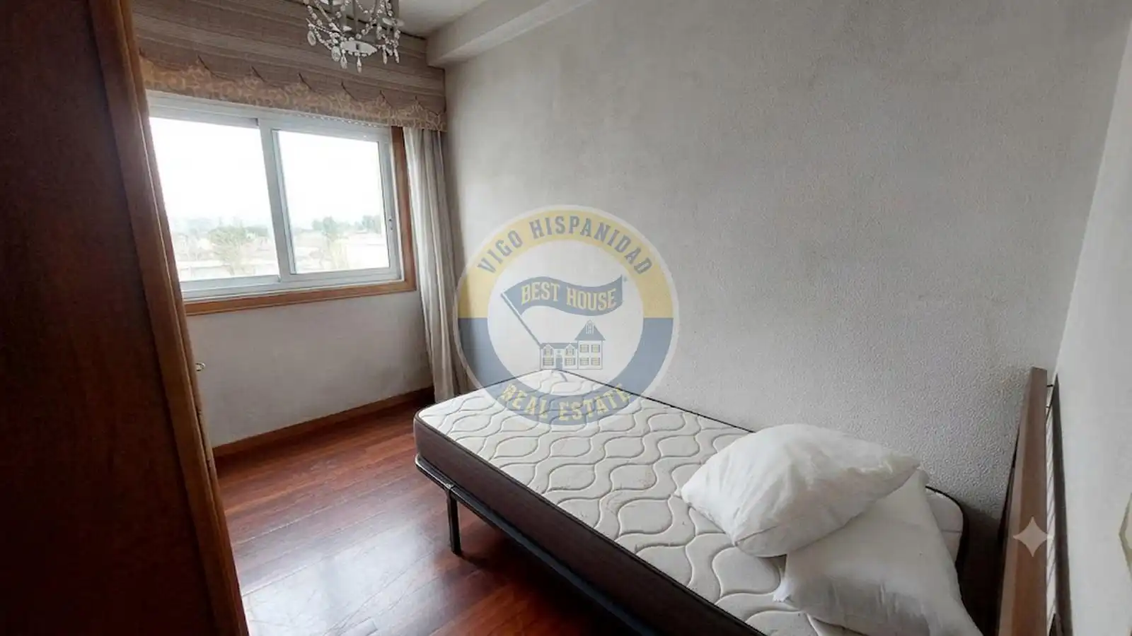 Habitación de Piso en venta en Vigo  con Calefacción