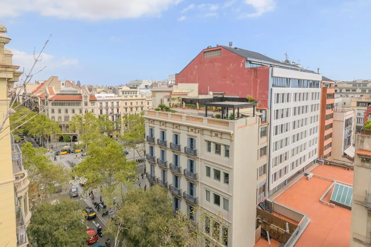 Außenansicht von Dachboden zum Verkauf in Barcelona mit Klimaanlage, Heizung und Terrasse
