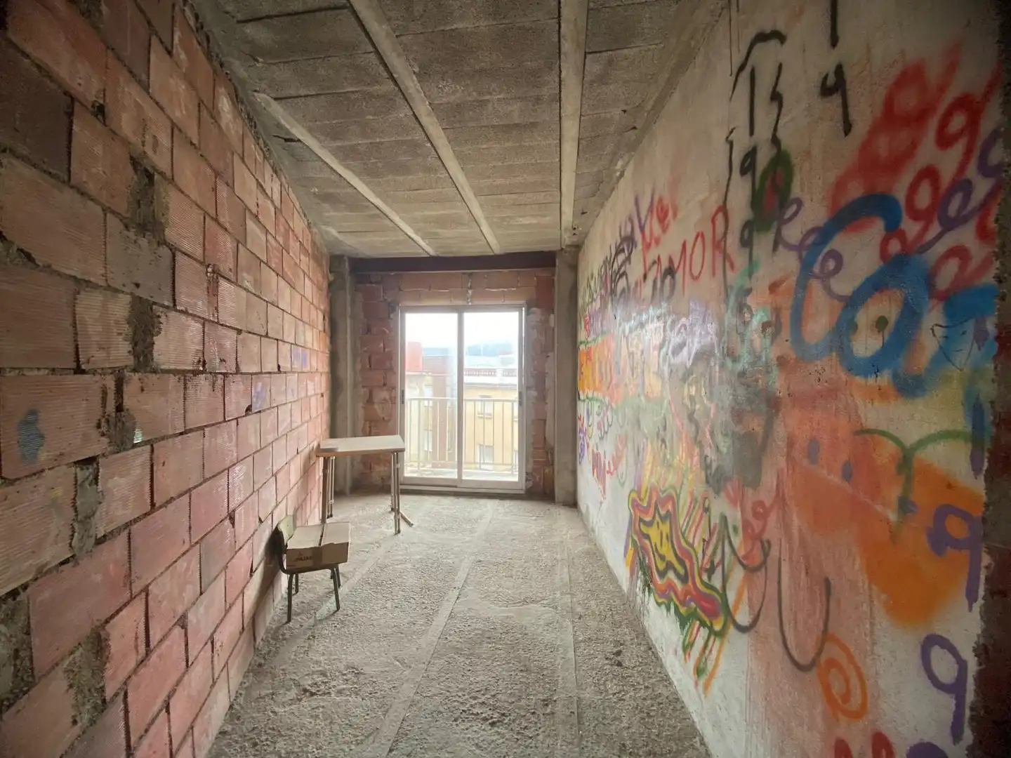 Buildings for sale in Pego