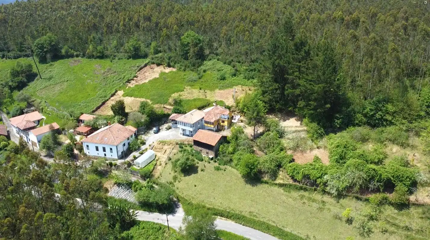 Houses for sale in Pravia  with Private garden, Terrace and Storage room
