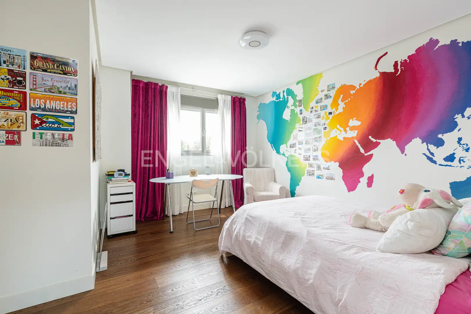 Bedroom of Houses for sale in Boadilla del Monte  with Air Conditioner, Heating and Private garden