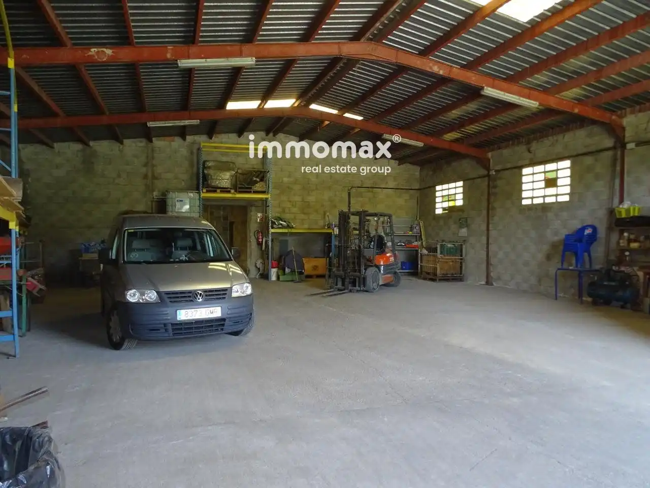 Vista exterior de Nave industrial en venta en Caseres