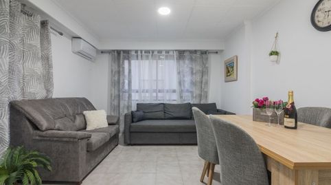 Foto 2 de Piso en venta en Avenida Canalejas, 19, Centro, Santa Pola