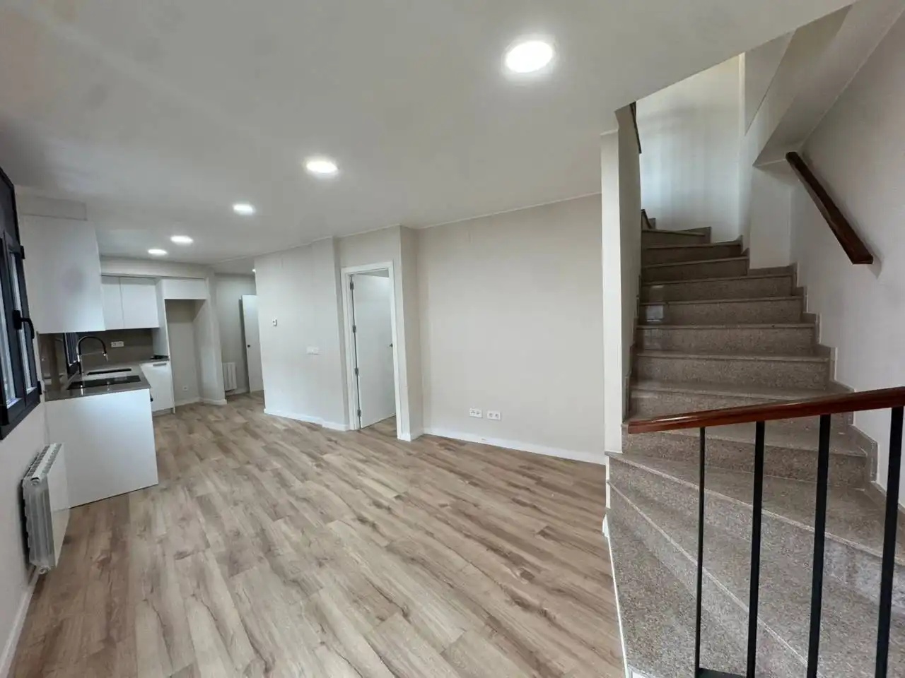 Maisonette zur Miete in Calle Josep Carner, Font Verda