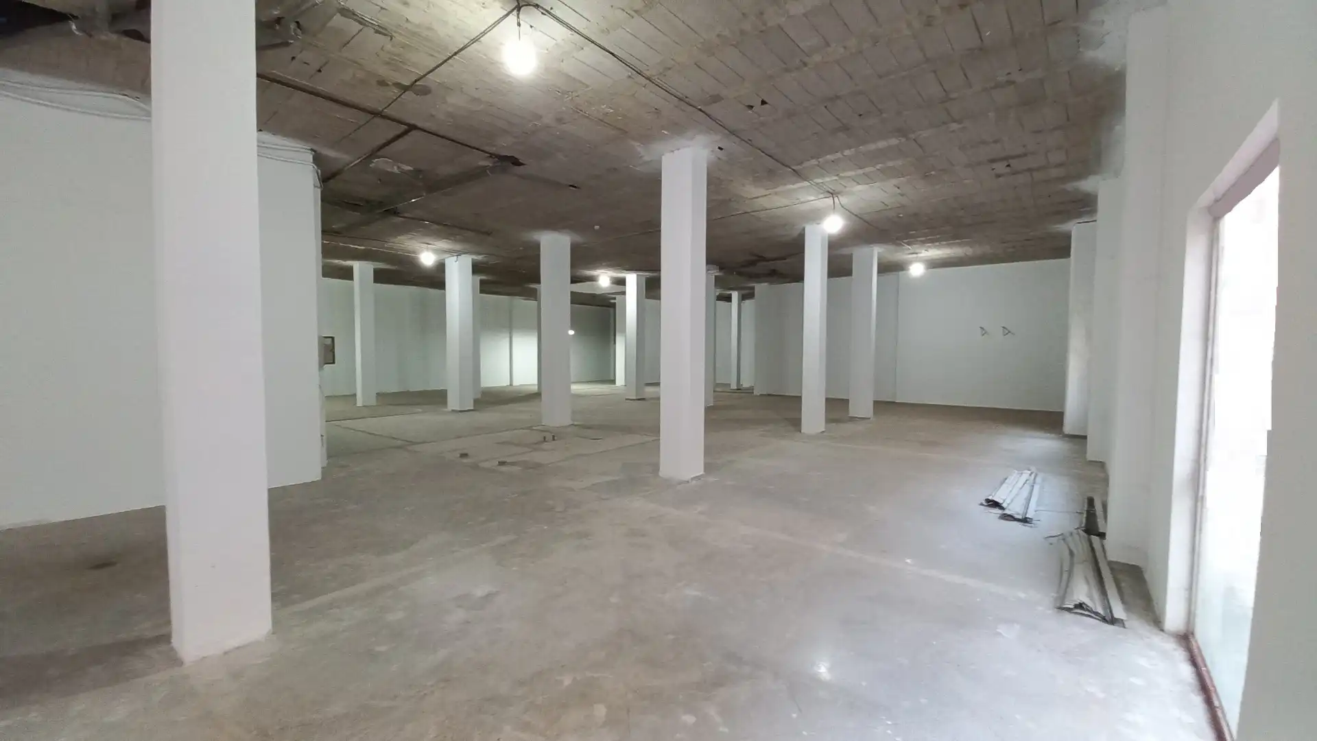 Local comercial en venda a Industria, imagen 3