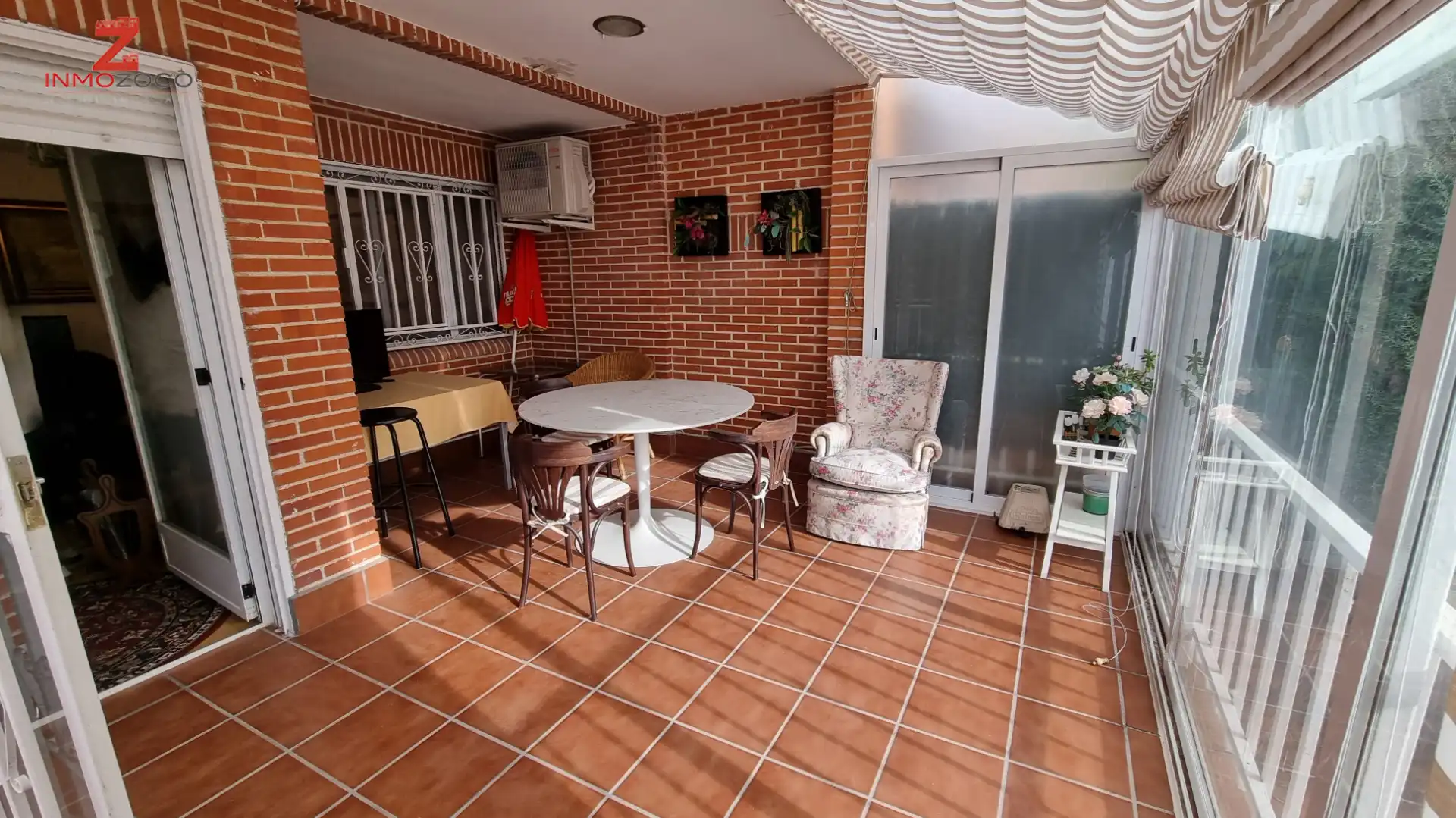Terrassa de Casa adosada en venda en Las Rozas de Madrid amb Aire condicionat, Calefacció i Jardí privat