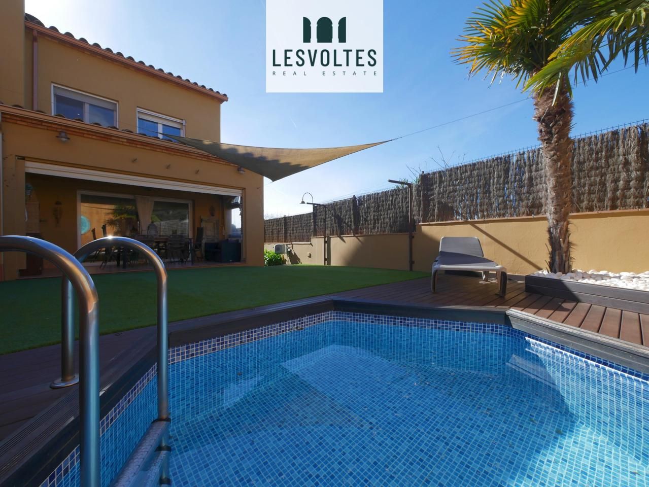 Exterior view of Single-family semi-detached for sale in Palafrugell  with Air Conditioner, Heating and Private garden