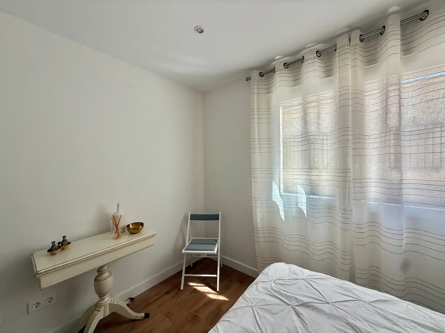 Schlafzimmer von Einfamilien-Reihenhaus zum Verkauf in Las Ventas de Retamosa mit Klimaanlage, Heizung und Terrasse