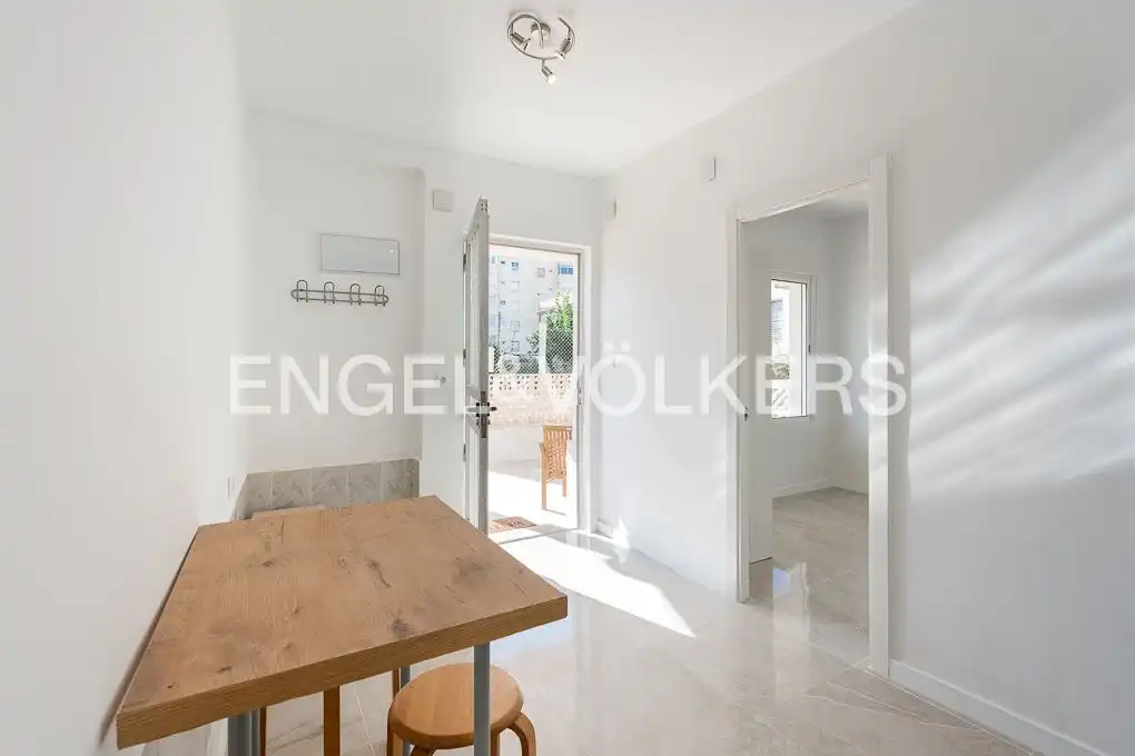 Dining room of Houses for sale in Valencia  with Heating, Terrace and Furnished