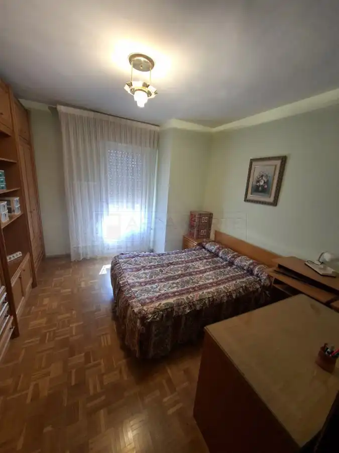 Habitación de Piso en venta en Vitoria - Gasteiz con Calefacción, Parquet y Terraza