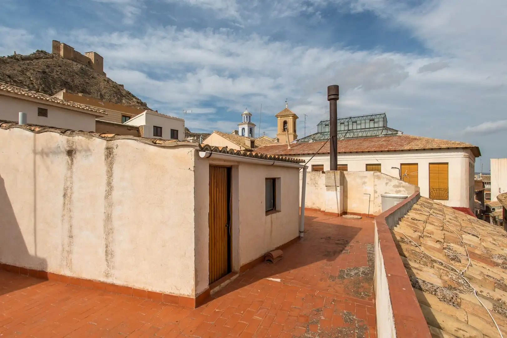 Buildings for sale in Mula