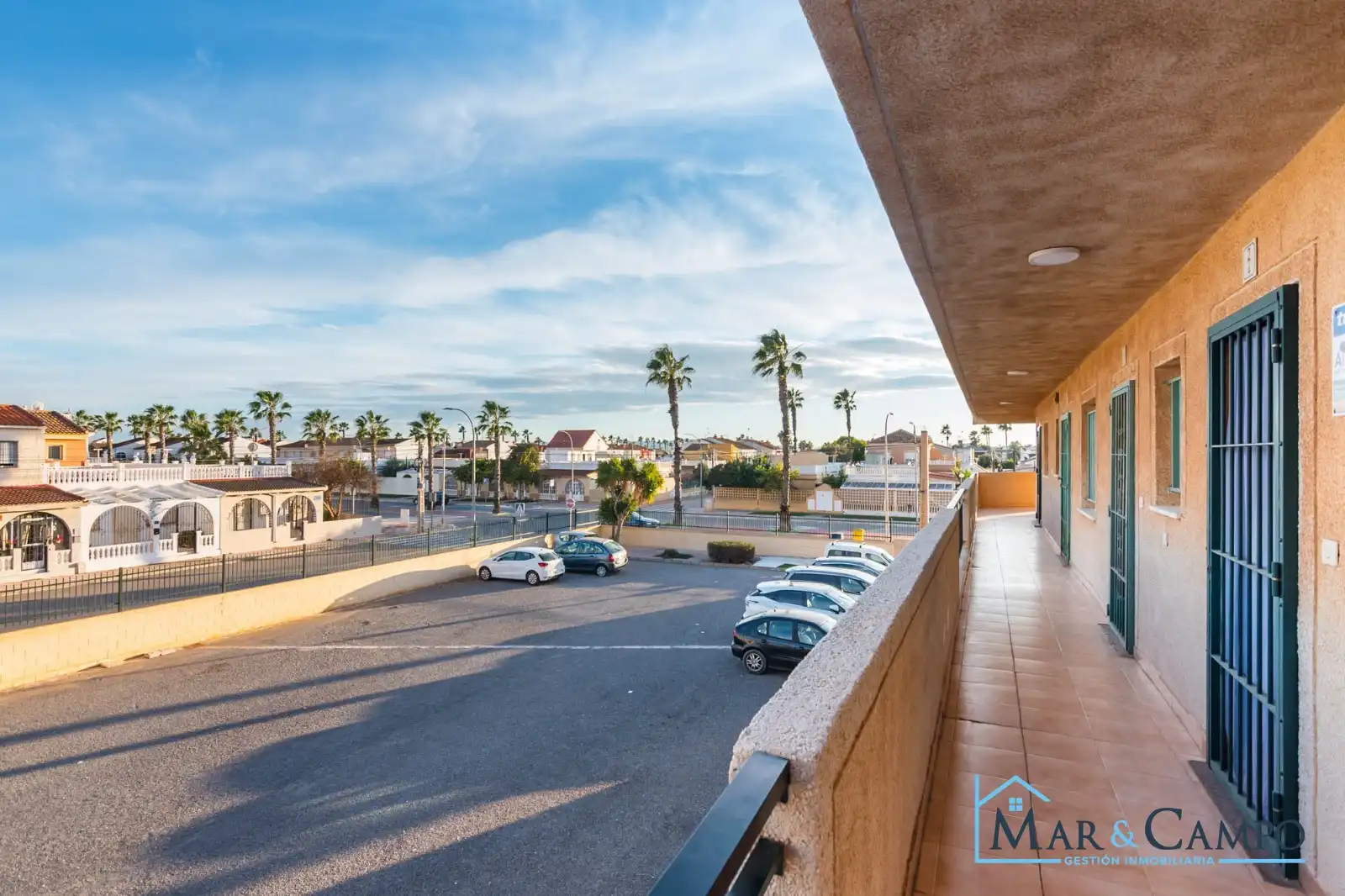 Vista exterior de Apartament en venda en Los Alcázares amb Terrassa, Moblat i Balcó