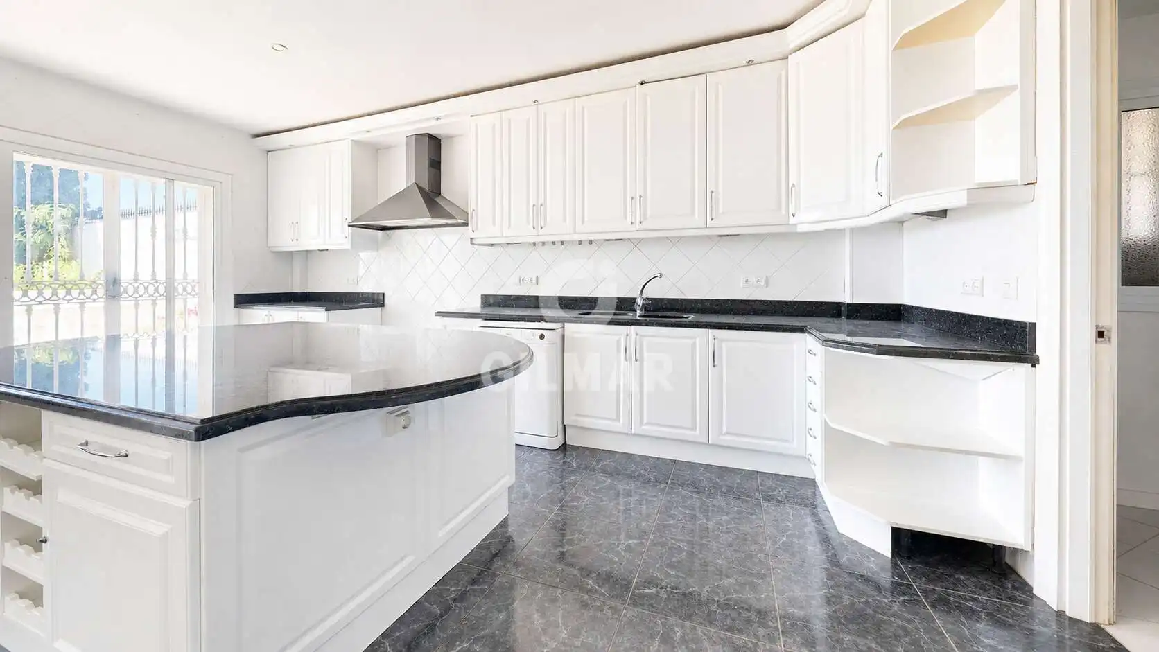Cocina de Casa o chalet en venta en Benalmádena con Jardín privado y Piscina