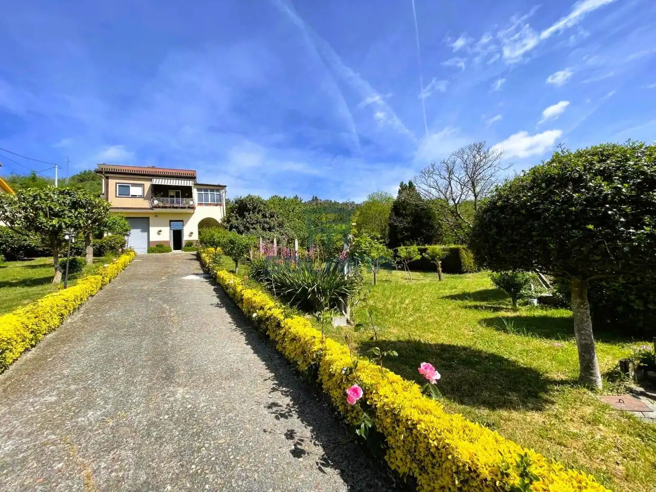 Jardín de Casa o chalet en venta en Ourense Capital  con Calefacción, Jardín privado y Terraza