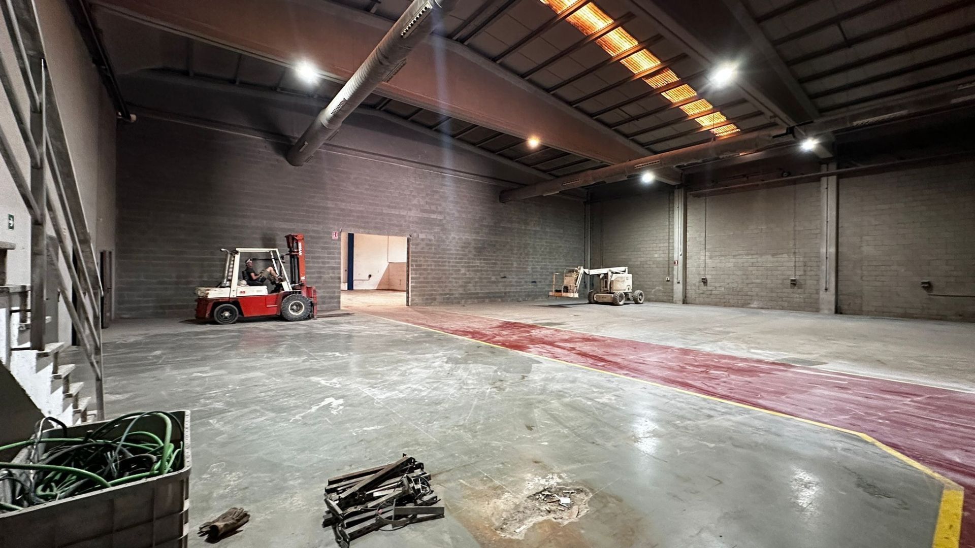 Industrial buildings to rent in Riudellots de la Selva
