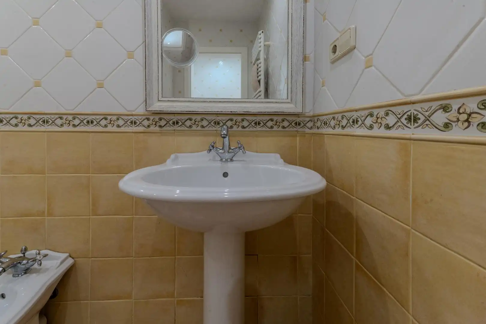 Bany de Casa o xalet en venda en Castellar del Vallès amb Calefacció, Jardí privat i Terrassa