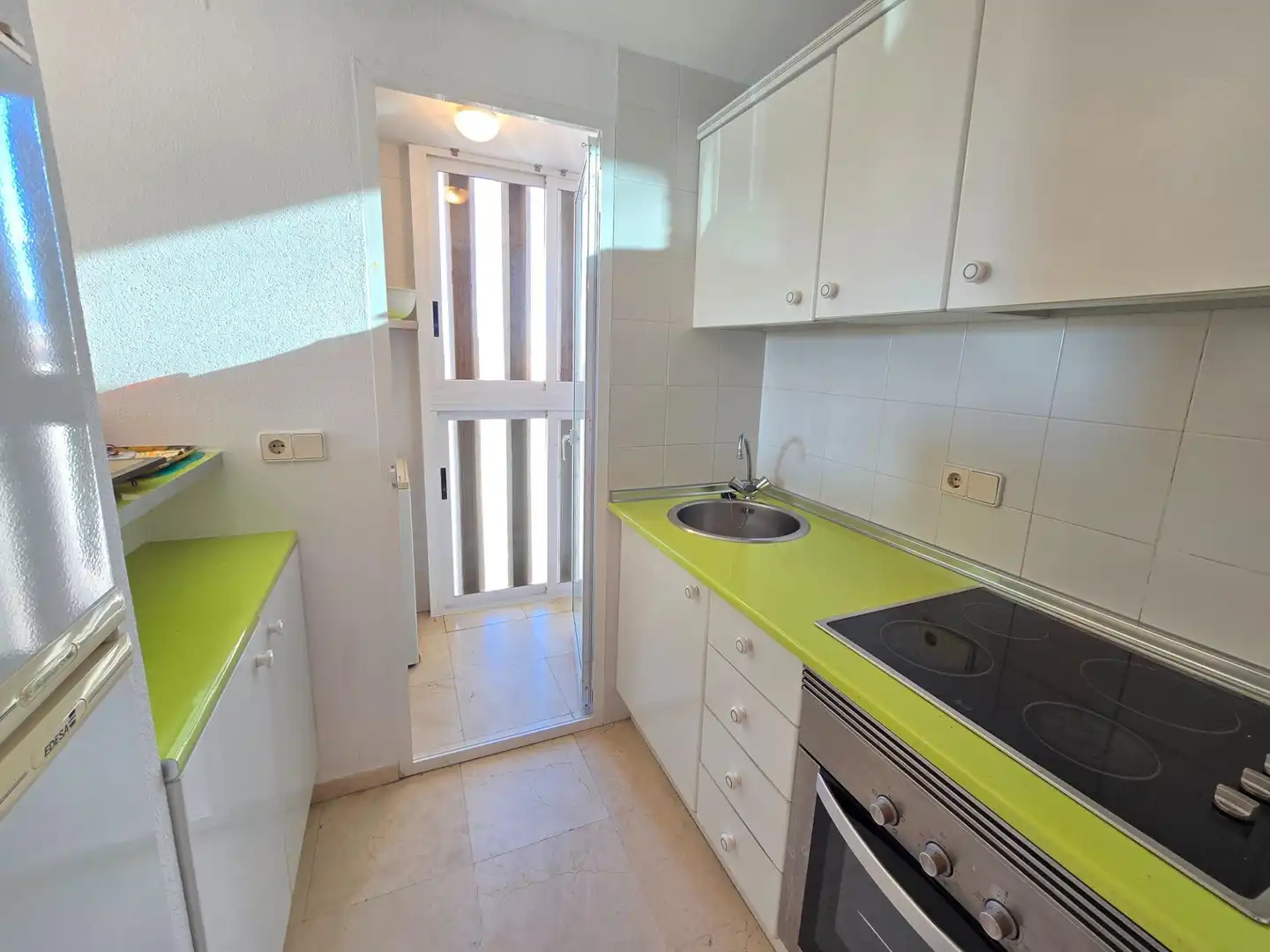 Cocina de Apartamento en venta en Benidorm con Amueblado y Piscina comunitaria