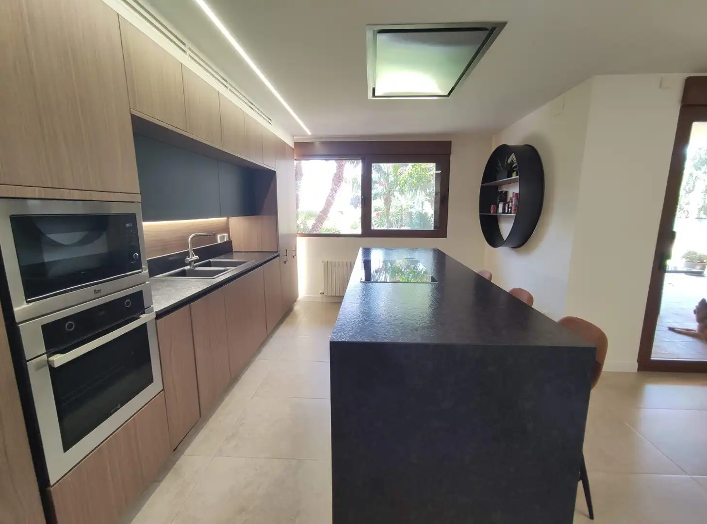 Cuina de Casa o xalet en venda en Elche / Elx amb Aire condicionat, Calefacció i Jardí privat