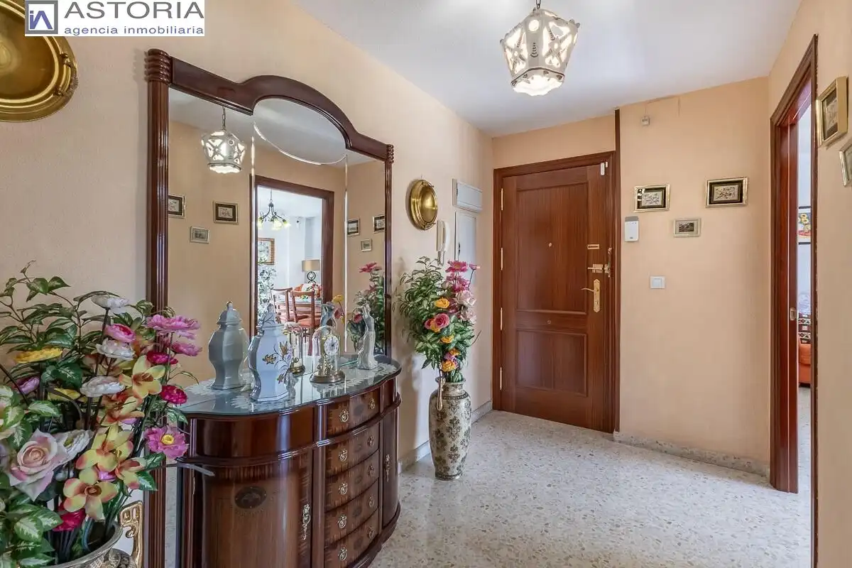 Piso con ascensor en venta en Calle Gobernador Pedro Temboury, imagen 8