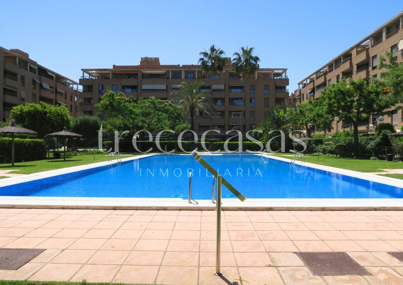 Exterior view of Flat to rent in  Valencia Capital  with Air Conditioner, Heating and Parquet flooring