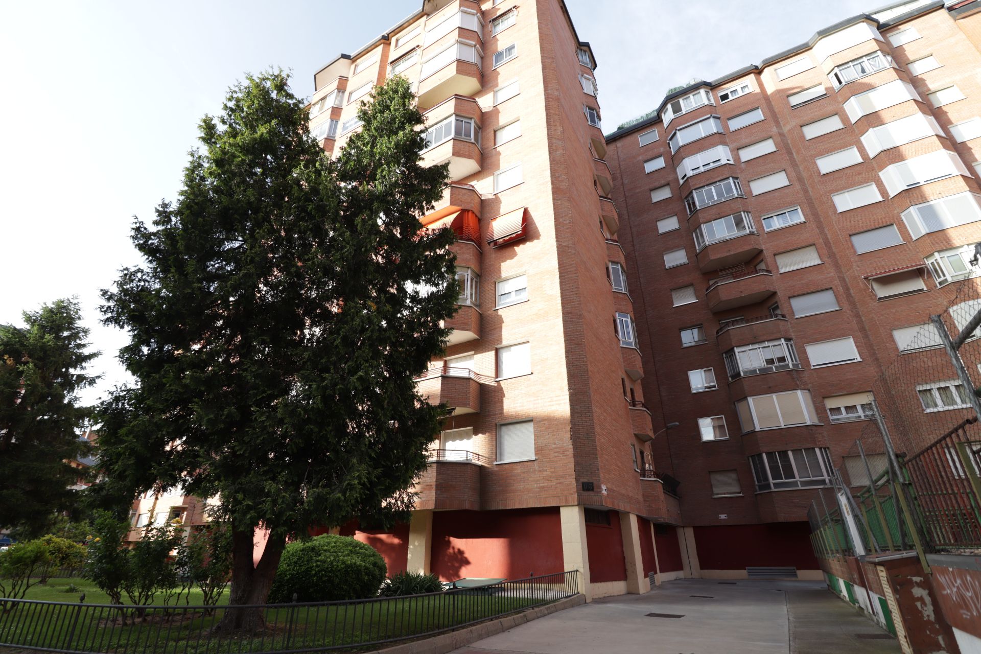 Exterior view of Flat for sale in Valladolid Capital  with Heating, Terrace and Balcony