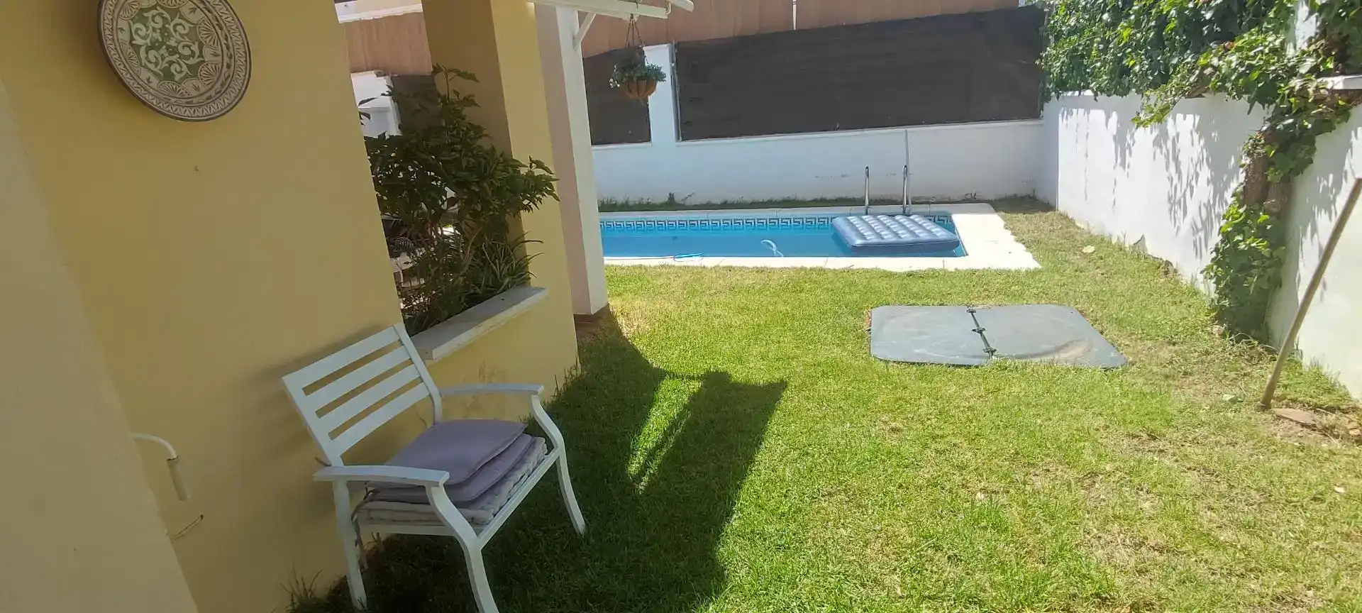 Piscina de Casa o xalet en venda en Espartinas amb Aire condicionat, Jardí privat i Traster