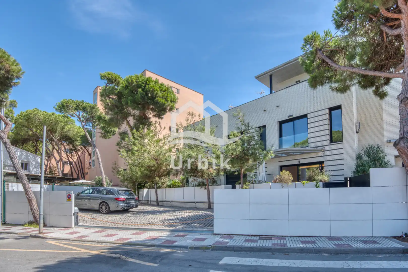 Außenansicht von Einfamilien-Reihenhaus zum Verkauf in Castell d'Aro, Platja d'Aro i s'Agaró mit Klimaanlage, Heizung und Terrasse