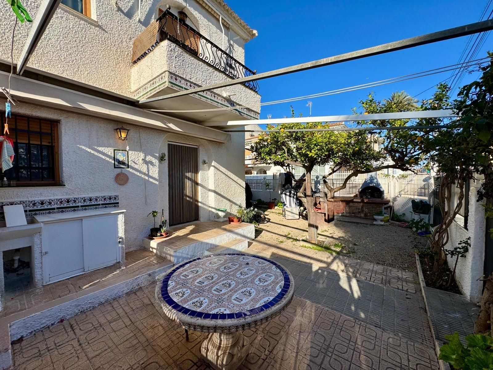 Exterior view of Houses for sale in Santa Pola  with Private garden, Terrace and Storage room