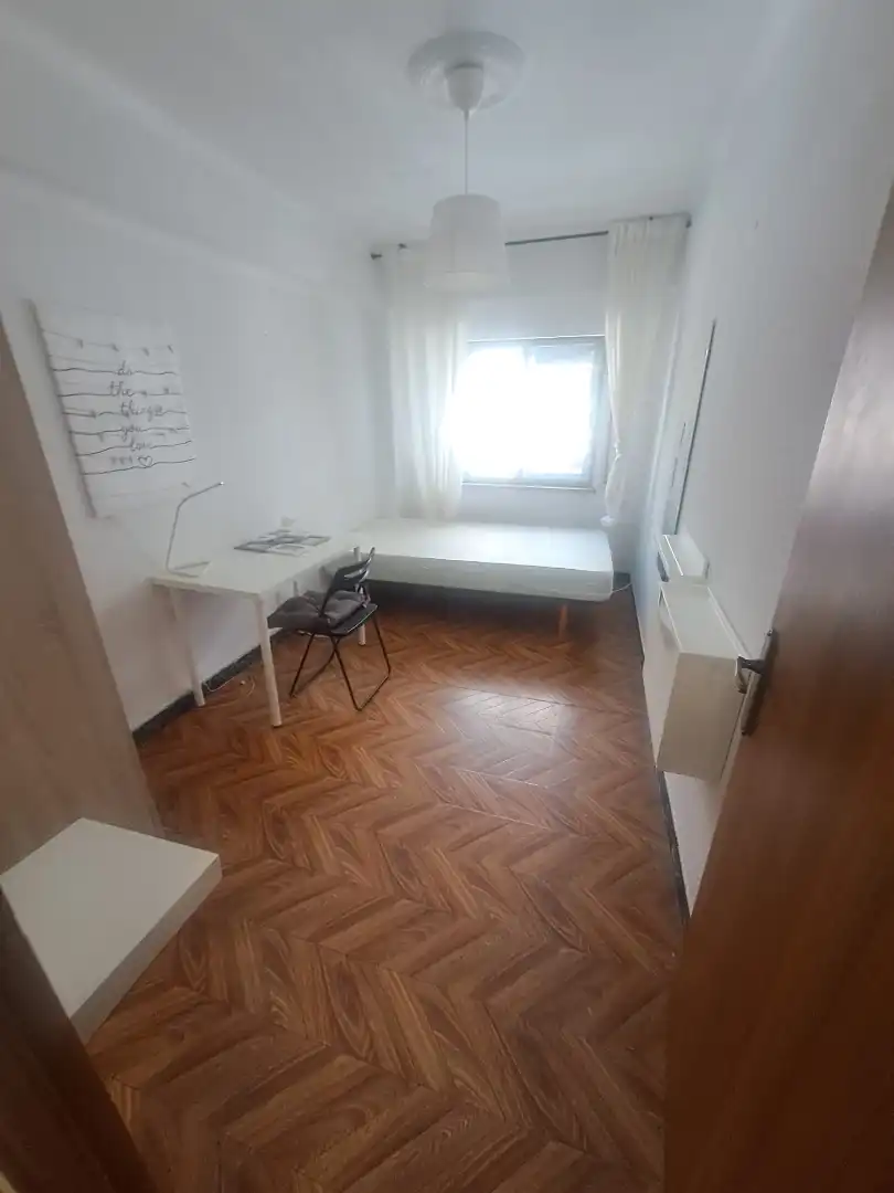 Flat with terrace to rent in Avenida de Portugal 26