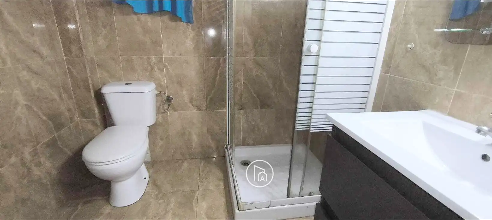 Baño de Piso en venta en Paterna con Balcón