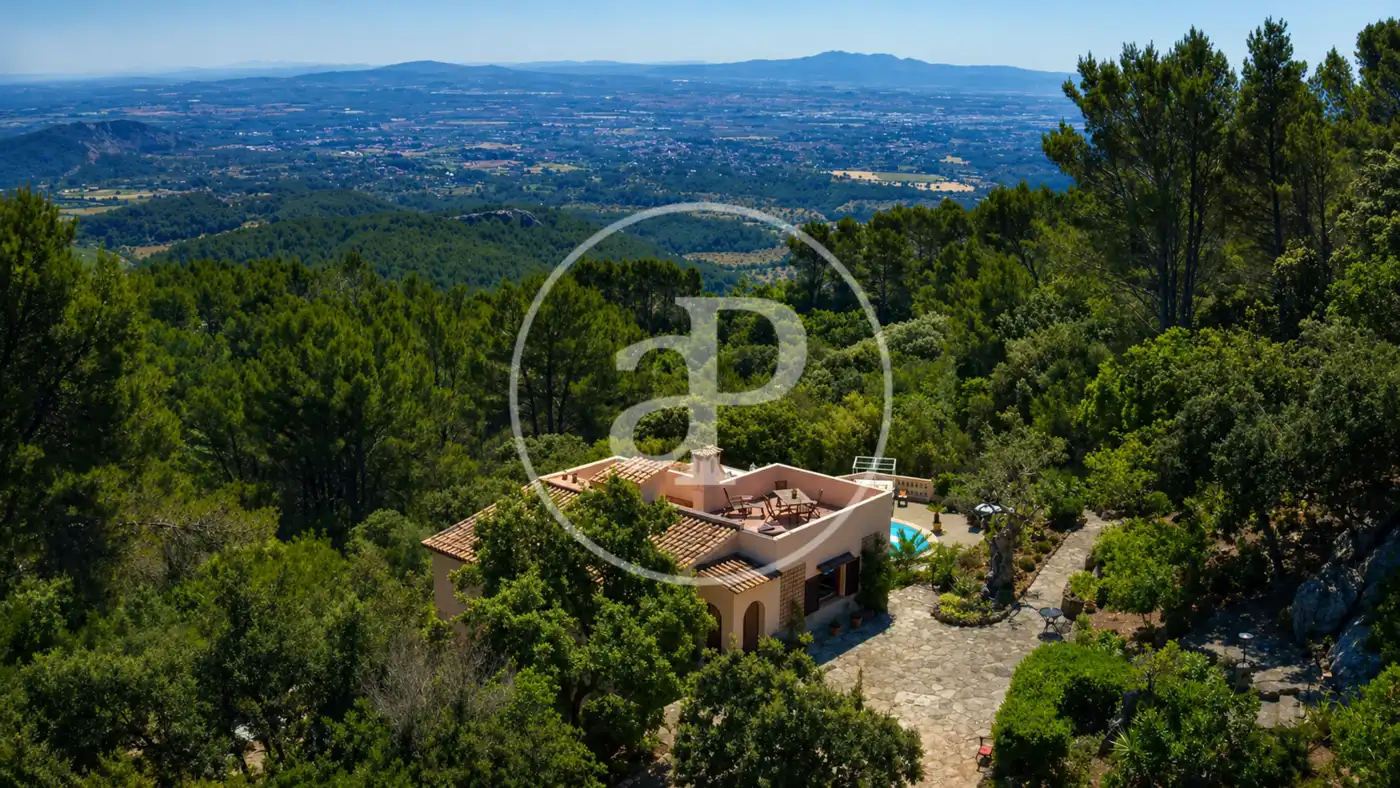 Vista exterior de Casa o xalet en venda en Esporles amb Aire condicionat, Calefacció i Jardí privat